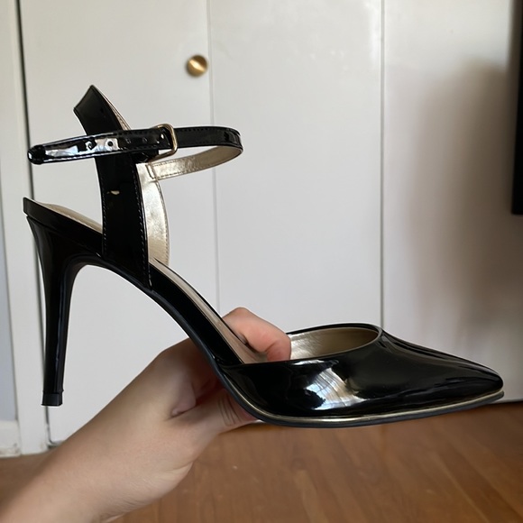 COPY - BANDOLINO black patent pumps - Picture 3 of 3